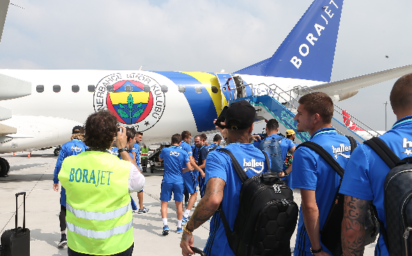 Fenerbahçeli futbolcuları taşıyan uçak FETÖ'ye ait iddiası