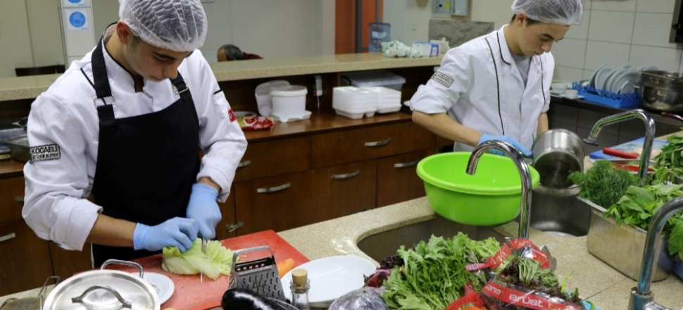 Kocaeli'de Beyaz Kalpler en güzel yemek için yarıştı