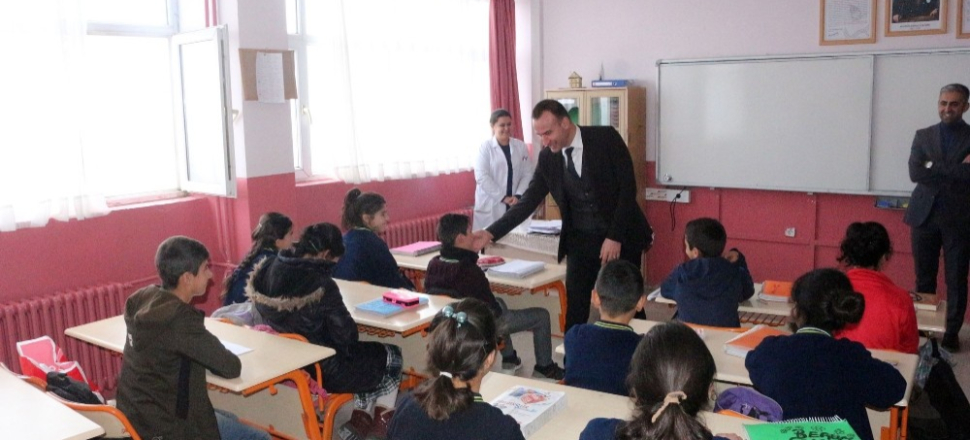 Ağrı Milli Eğitim Müdürü Tekin’in okul ziyaretleri
