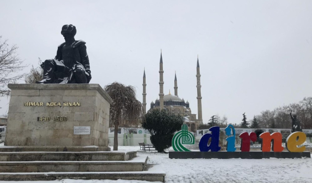 Edirne beyaza büründü