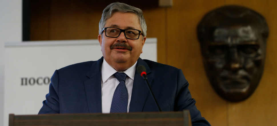 Rus Büyükelçisi'nden ezber bozan açıklama!