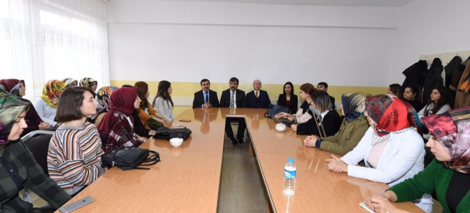Muş'ta Başkan Asya, öğretmenlerle bir araya geldi