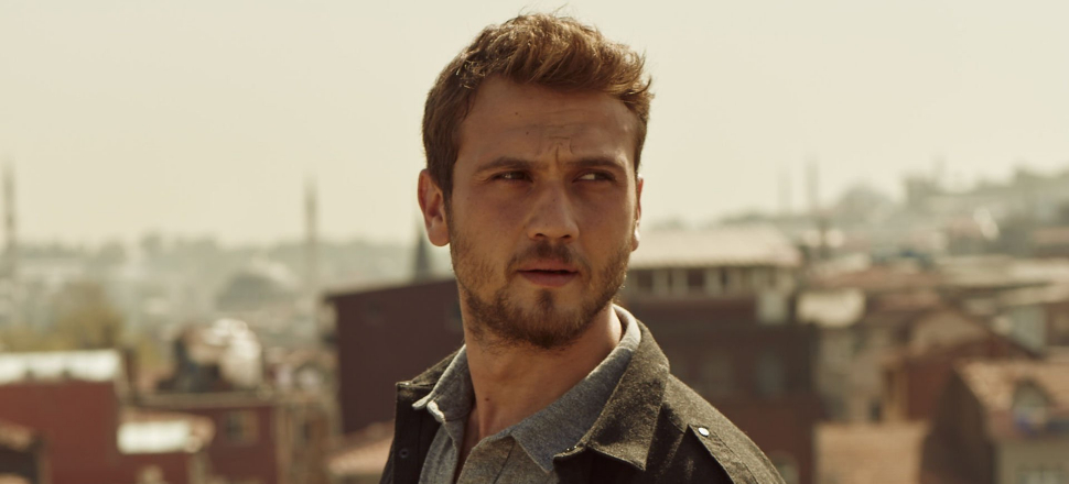 "Aras Bulut İynemli'ye bayılıyorum!"