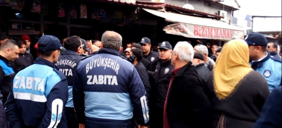 Hatay’da zabıta ile esnaf arasında gerginlik