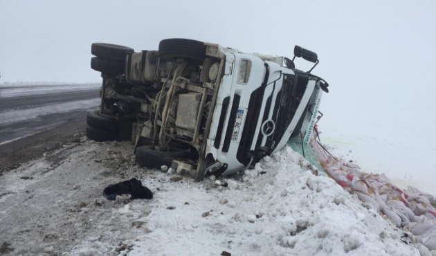 Kars Sarıkamış’ta 2 ayrı trafik kazası: 4 yaralı