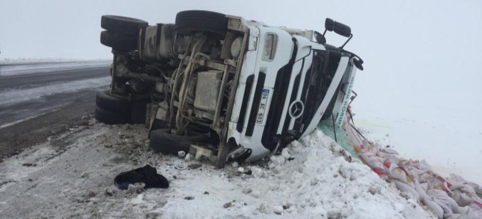 Kars Sarıkamış’ta 2 ayrı trafik kazası: 4 yaralı