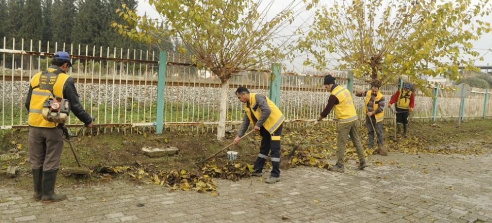 Aydın Büyükşehir Umurlu’da temizlik çalışması yaptı