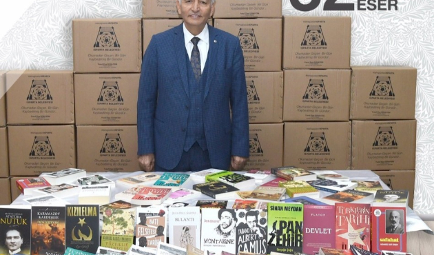 Yusuf Ziya Günaydın’dan gençlere kitap seti