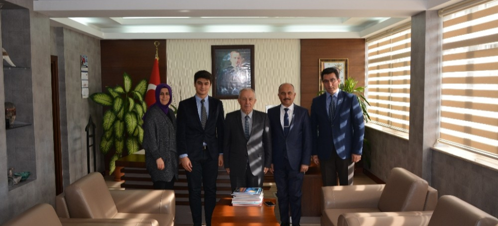 Antalya'da Kaymakam Uzun, Öğrenci Meclisi başkanını ağırladı