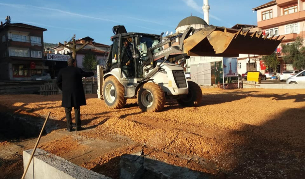 Bilecik Vezirhan’da Cumhuriyet meydanı yenileniyor