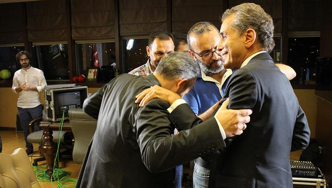 Alman medyası pişirdi, kaçak Can Dündar servis etti