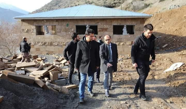 Hakkari'de Kaymakam Ayca’dan rafting merkezine ziyaret