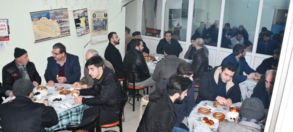 Bursa'da bereket sofrası Süleymaniye Cami’inde kuruldu