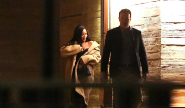 Rihanna Suudi sevgilisiyle gece gezmesinde!