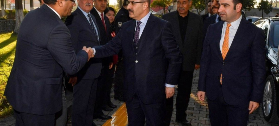 Adana'da Vali Demirtaş Karaisalı’yı ziyaret etti