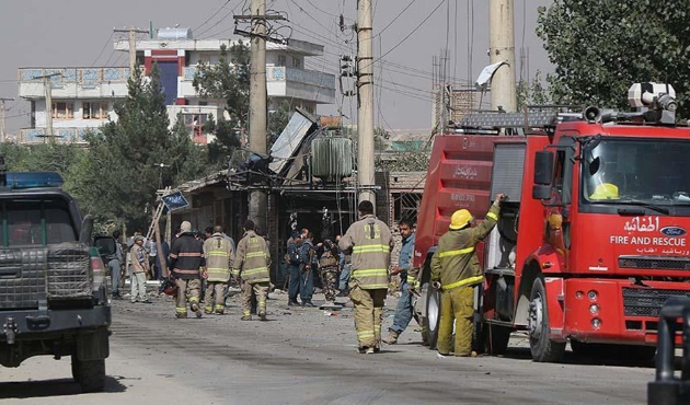 Afganistan'da hükümet binasına saldırı...
