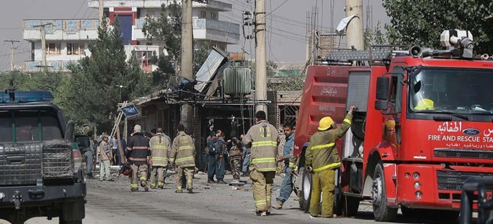 Afganistan'da hükümet binasına saldırı...