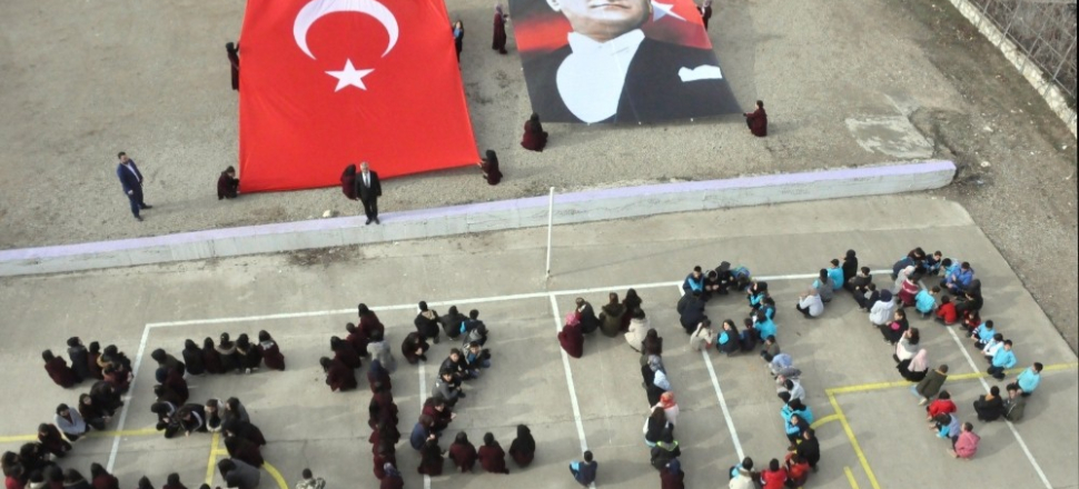 Kırşehir'de lise öğrencilerinden 25 Aralık’a özel koreografi