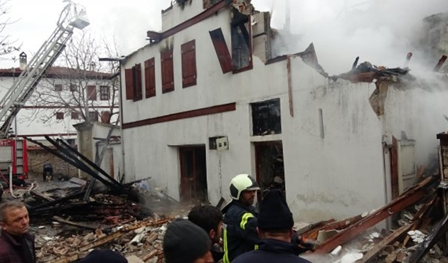 Karabük Safranbolu'da 170 yıllık konak yandı