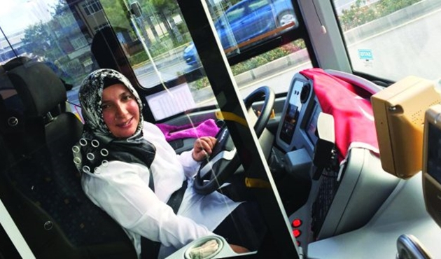 Kırşehir'in ilk kadın otobüs şoförü