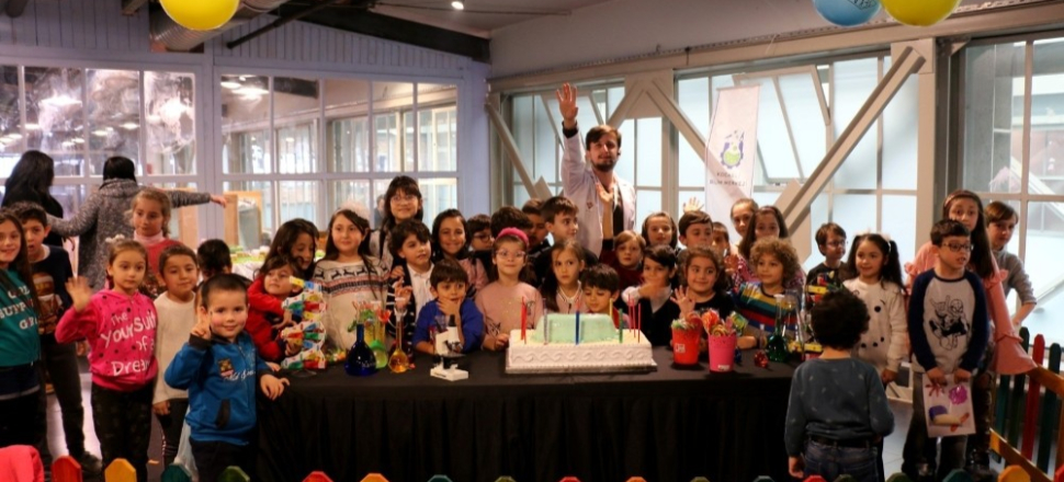 Kocaeli'de Louis Pasteur ile bilim temalı doğum günü