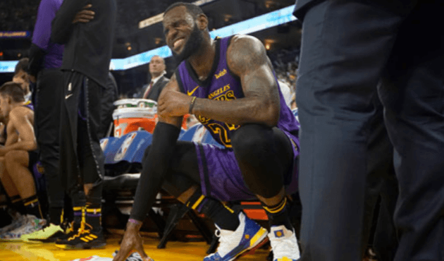 Lakers son şampiyonu devirdi, LeBron sakatlandı!
