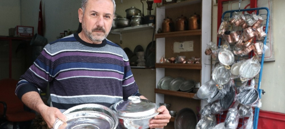Kahramanmaraş’ta ömrünün 45 yılını kalay yaparak geçirdi