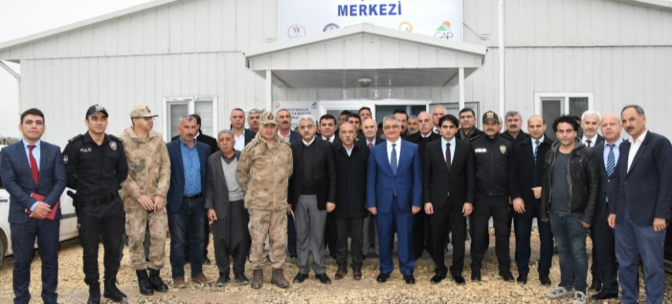 Adıyaman'da Vali Pekmez Samsat ilçesinde incelemelerde bulundu