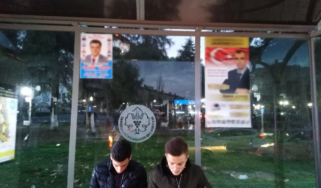 Manisa Zabıtadan izinsiz ilan ve reklam denetimi