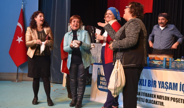 Balıkesir'de tiyatro ile çevre duyarlılığına dikkat çektiler