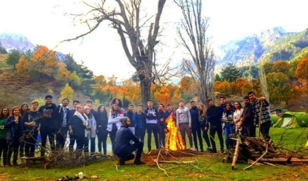 Adana'da üniversiteliler iyiliğe destek bekliyor