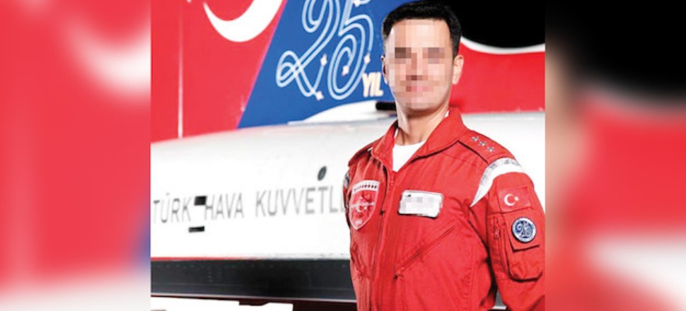 Türk Yıldızları pilotuna FETÖ'den gözaltı!