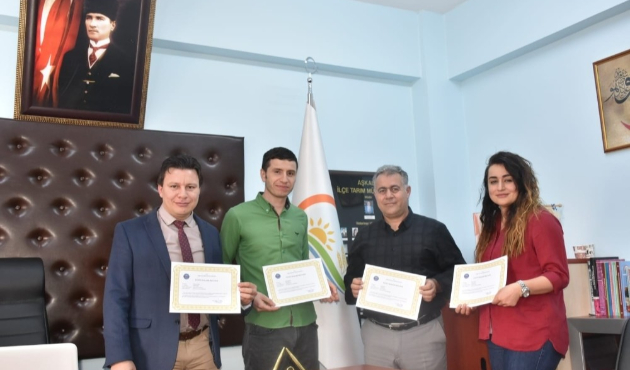 Erzurum'da üstün başarı belgesi aldılar