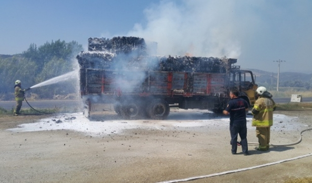 Kayseri'de seyir halindeki kamyon alev topuna döndü