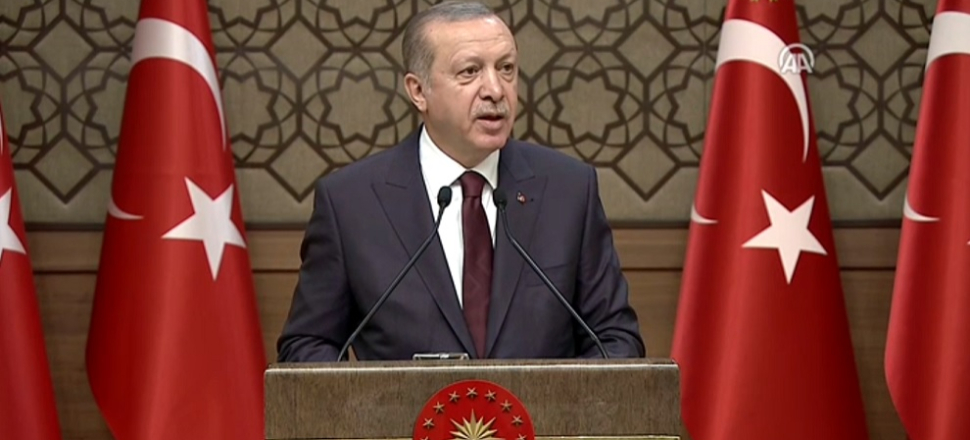 "Senin Cumhurbaşkanın olmaya meraklı değilim!"