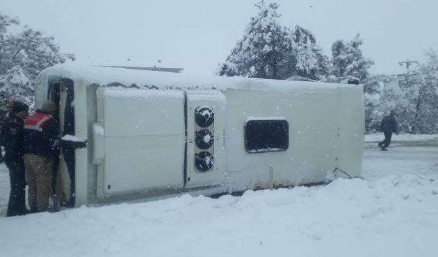 Elazığ’da trafik kazası: 16 yaralı