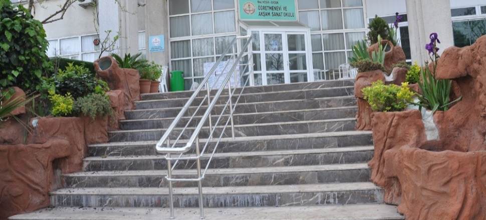 Balıkesir'de öğretmenevine tadilat yapılıyor