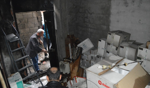 Adıyaman Besni’de iş yerinde yangın çıktı