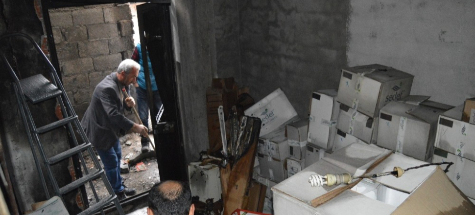 Adıyaman Besni’de iş yerinde yangın çıktı