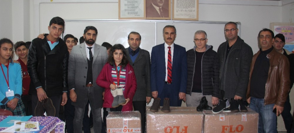 Adıyaman'da Mermerciler derneğinden 140 bot hediye