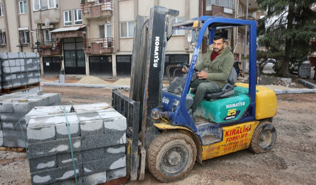 Sakarya Kurtuluş Mahallesinde 35 sokakta asfalt çalışması yapılıyor