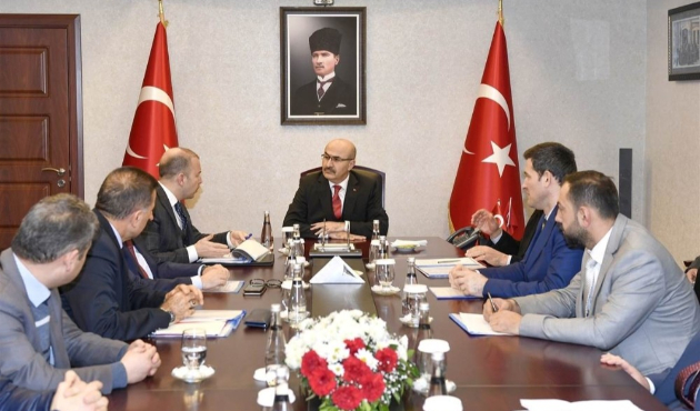 Adana'da Vali Demirtaş: "Metruk binalar biran evvel yıkılmalı"