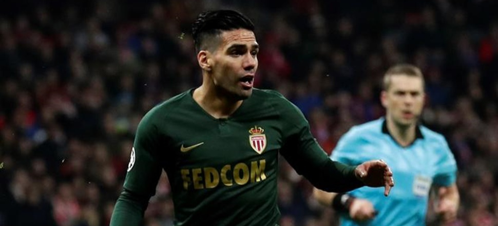 Galatasaray, Falcao transferini böyle bitiriyor!