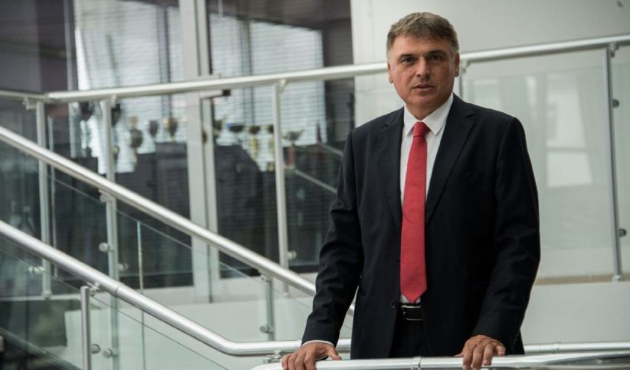 Eleştiriye disiplin sevki! Başkan adayı tepki gösterdi...