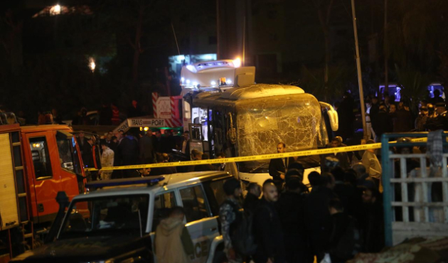 Mısır'da turist otobüsüne bombalı saldırı...