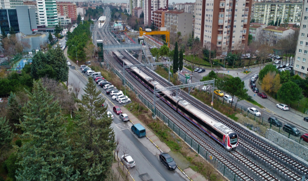Marmaray ilk kez banliyö hattına çıktı!