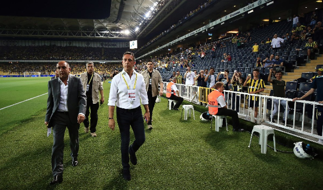 Yıldızlar, Fenerbahçe'ye gelmek istemiyor!