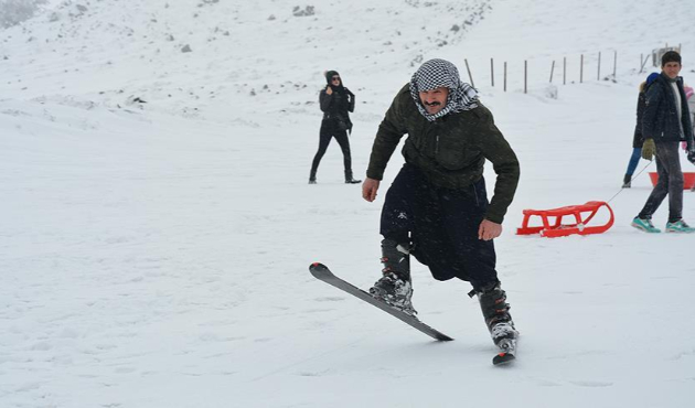 Güneydoğu'nun 'Uludağ'ında kayak sezonu açıldı!