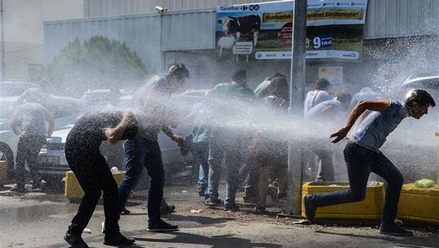 Diyarbakır'da PKK'lı öğretmenlerden provokasyon: 45 gözaltı