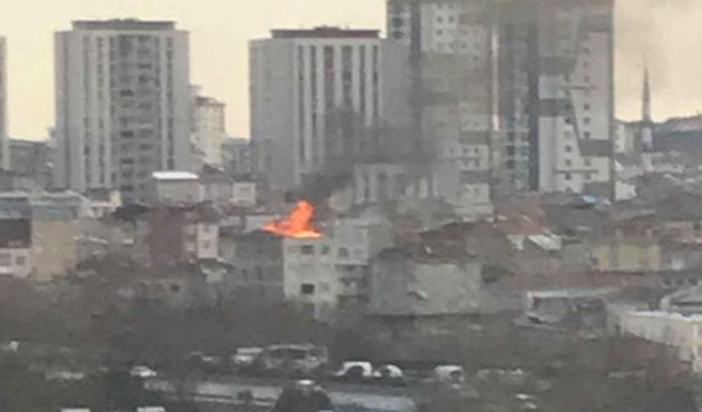 İstanbul Bağcılar'da korkutan yangın!